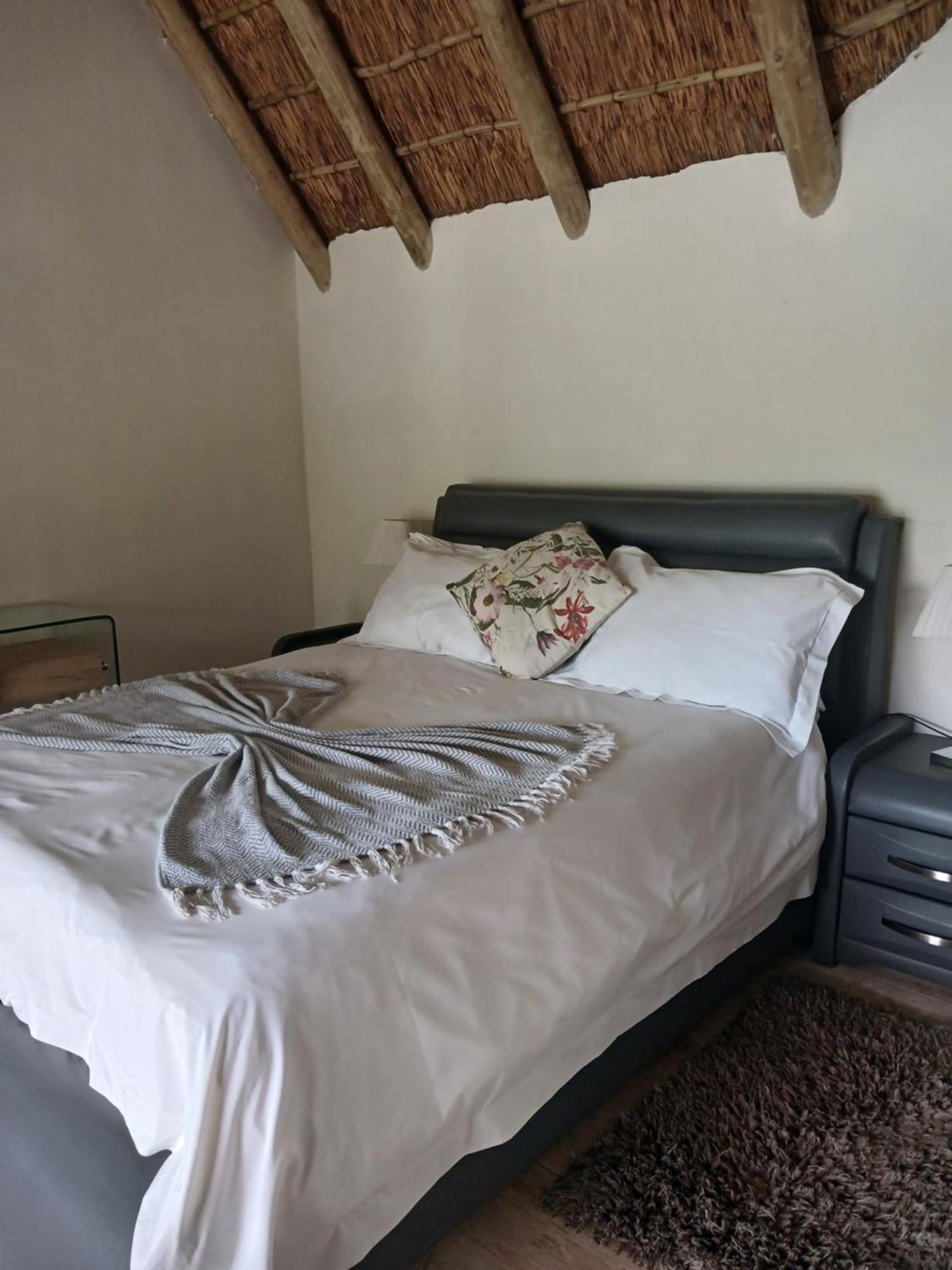 Bed and Breakfast Cozy Kosmos Hartbeespoort Pokoj fotografie